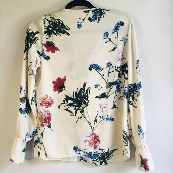 Finn & Grace ruffle cream sheer flowery floaty blouse fairycore cottagecore XS - Picture 3 of 3